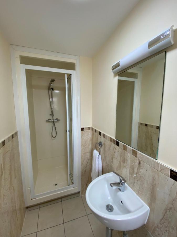 Buckingham Hotel Гай-Віком Екстер'єр фото